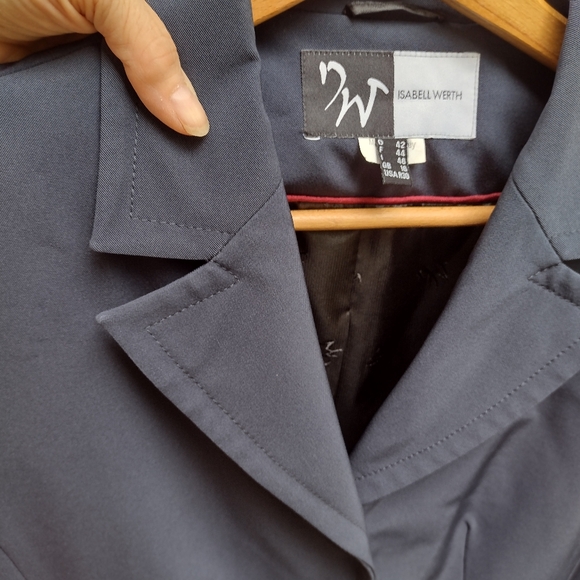 Isabell Werth gabardine 4 button dressage or hunt coat, tailored, shoulder pads - Picture 2 of 13